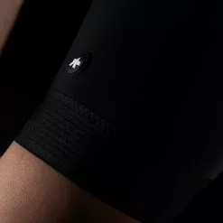 Assos Dyora RS Trägershorts S9 Frauen -Compressport Verkaufsladen Assos Women s Dyora RS Bib Shorts S9 Bib Shorts Black Series AW21 12 10 219 18 S 4