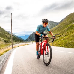 Endura Pro SL Trägershorts Frauen (mittleres Polster) 11 Endura Pro SL Trägershorts Frauen (mittleres Polster) -Compressport Verkaufsladen Endura Women s Pro SL Bib Shorts Medium Pad Bib Shorts Black SS21 E6203BK M6 2