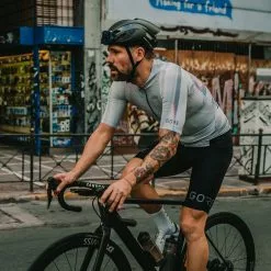 Gore Wear C7 Long Distance Trägershorts+ 10 Gore Wear C7 Long Distance Trägershorts+ -Compressport Verkaufsladen Gore Wear C7 Long Distance Bib Shorts Bib Shorts black SS20 100438990006 0