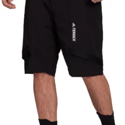 Adidas Terrex Zupahike Shorts -Compressport Verkaufsladen H55930 APP on model standard white