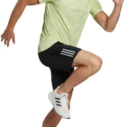 Adidas Own The Run 5" Running Shorts -Compressport Verkaufsladen H58593 APP on model walking white