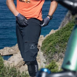 Leatt MTB AllMtn 2.0 Shorts 11 Leatt MTB AllMtn 2.0 Shorts -Compressport Verkaufsladen Leatt MTB AllMtn 2 0 Shorts Baggy Shorts Black 2023 5023038050 4
