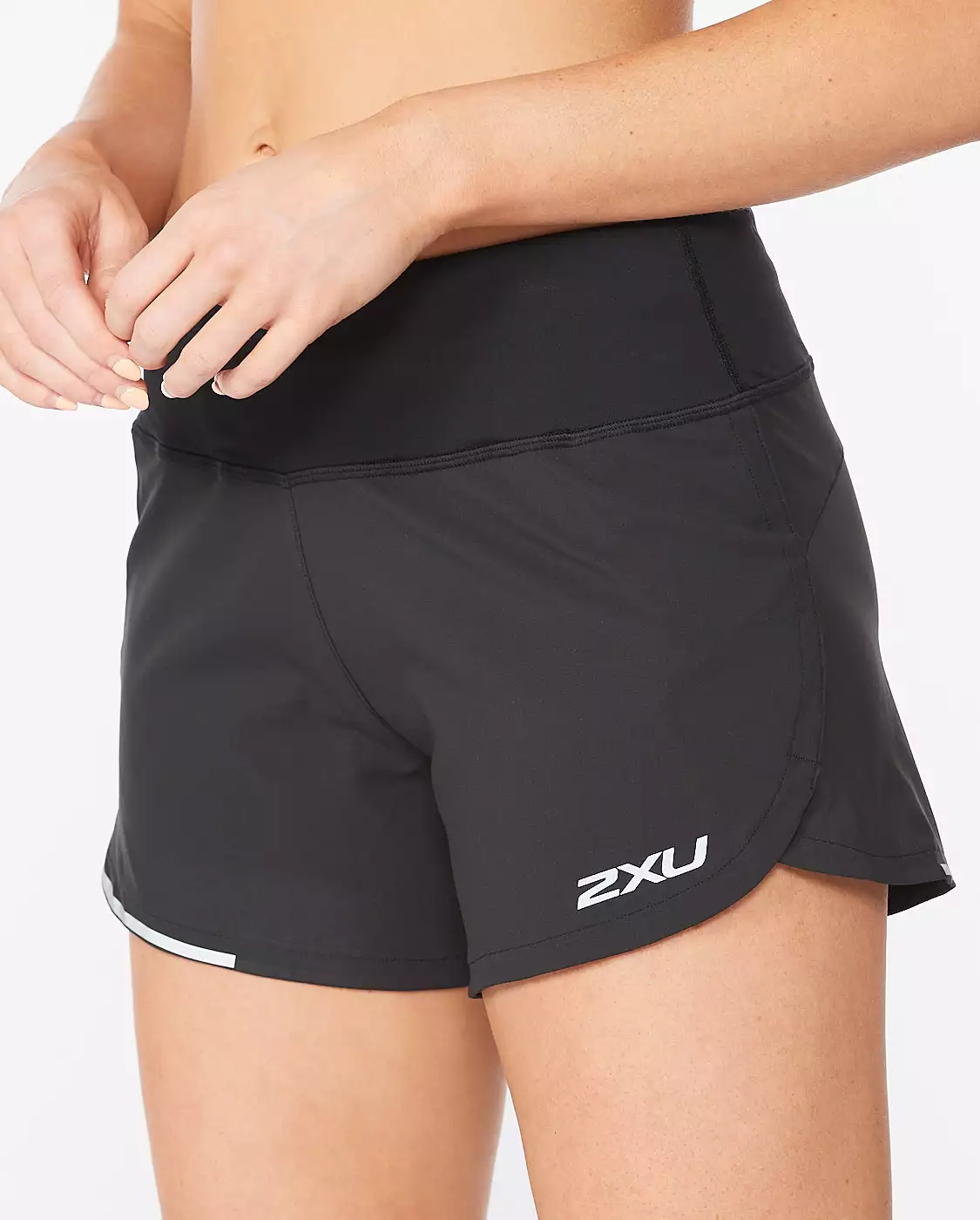 2XU Women's Aero 4 Inch Shorts 3 2XU Women's Aero 4 Inch Shorts