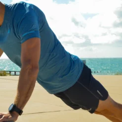 Zone3 Lightweight Phantom Laufshorts (ca. 18 Cm) -Compressport Verkaufsladen Zone3 Phantom Lightweight Run Shorts 1square